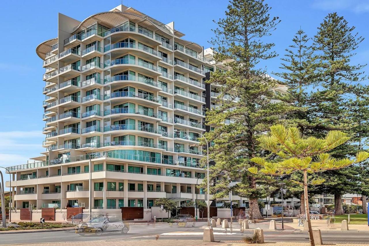 Waterfront Resort-Style Living At Glenelg Beach Adelaïde Extérieur photo
