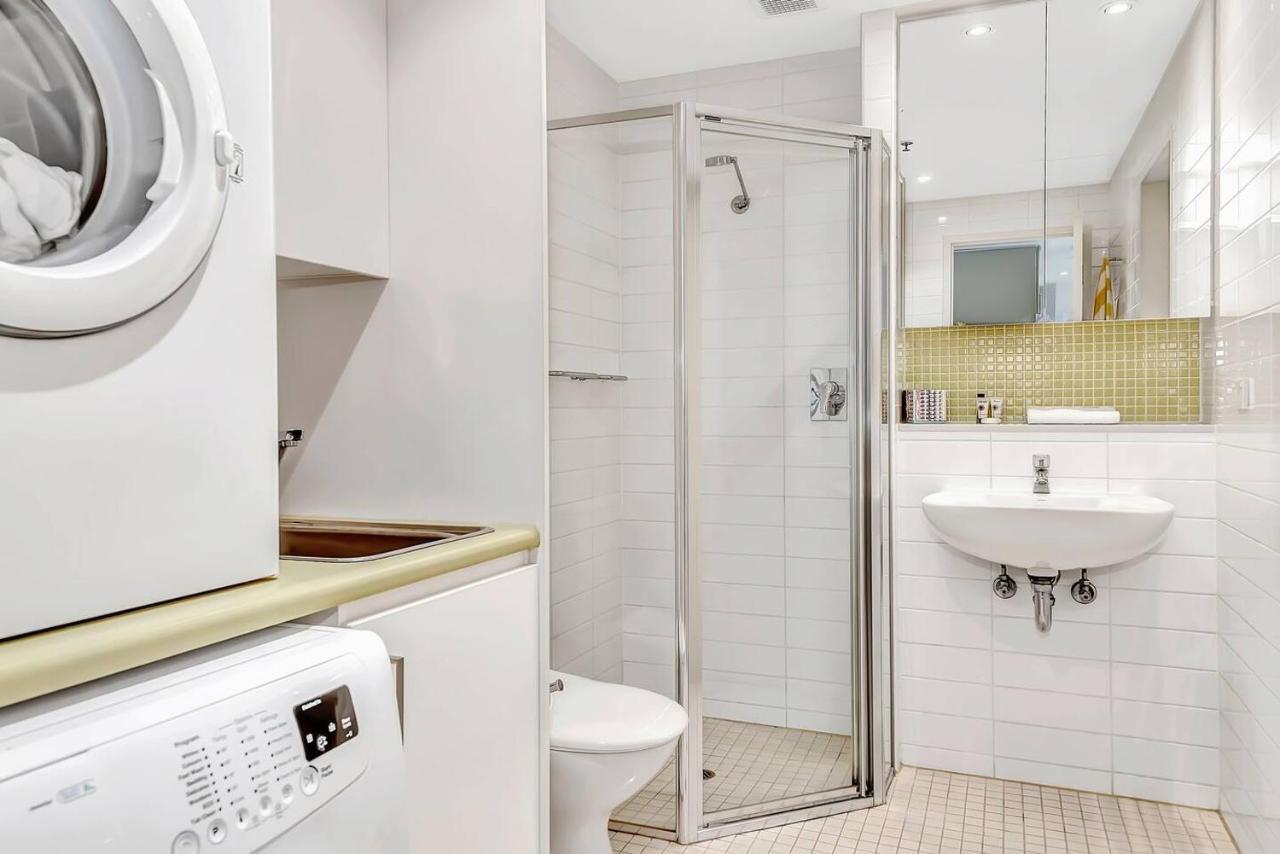 Waterfront Resort-Style Living At Glenelg Beach Adelaïde Extérieur photo